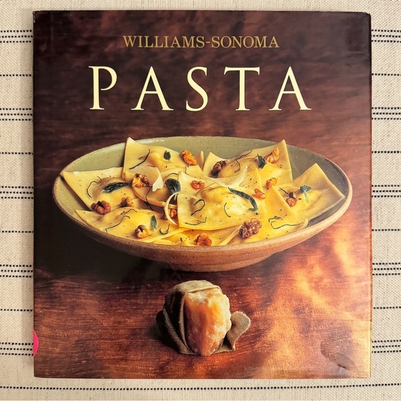 Williams-Sonoma Collection: Pasta Hardcover Book - Picture 4 of 6